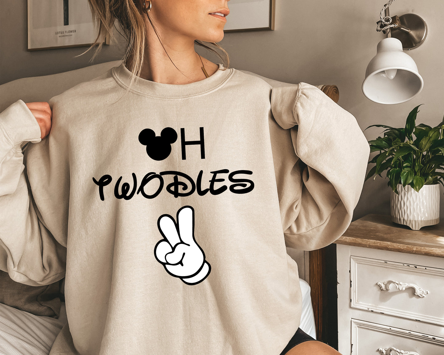 2nd Birthday Sweatshirt, Mickey Hand Sweatshirt, Vintage Mickey Mouse Hoodie-newamarketing