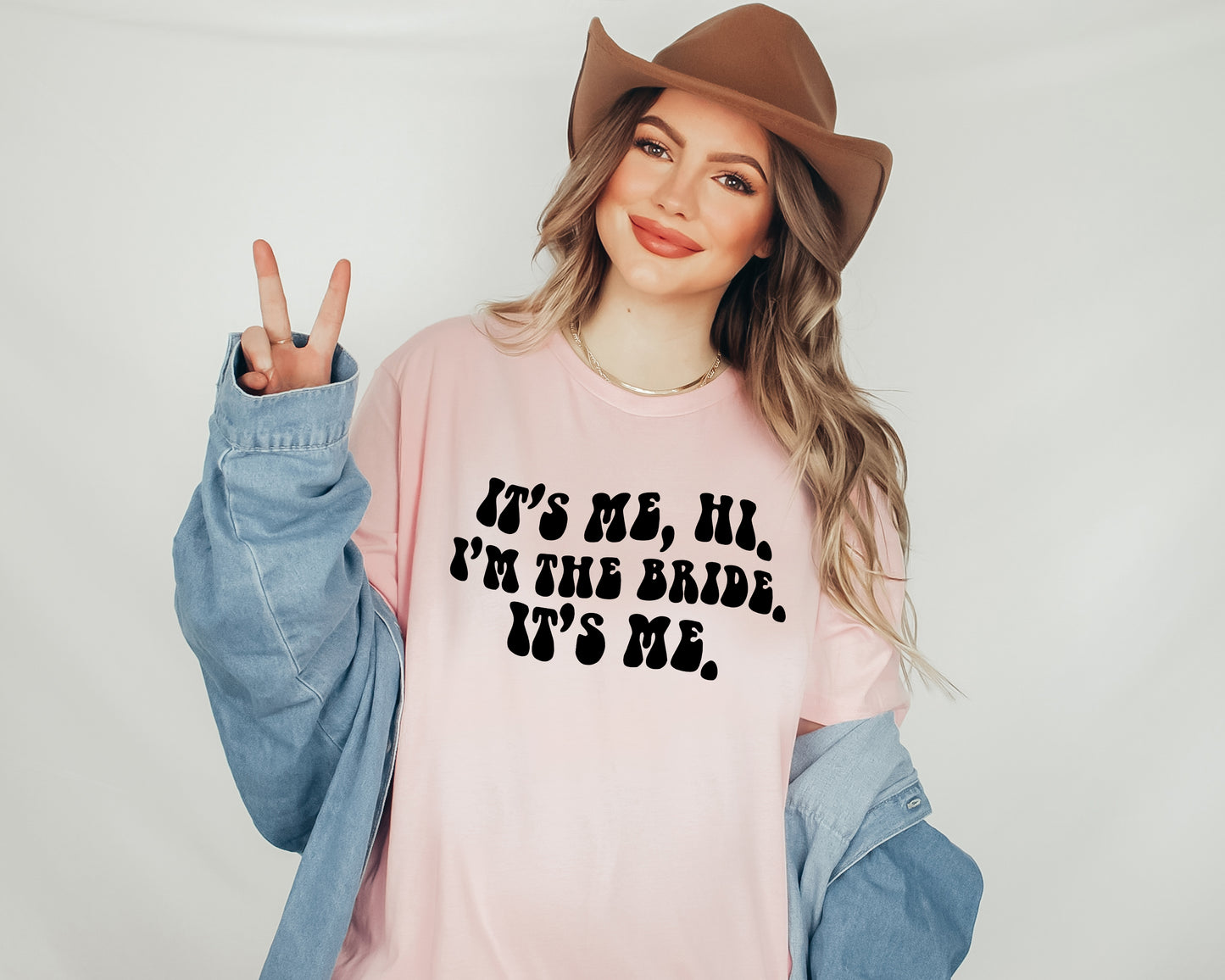 Its Me Hi Im The Bride Its Me, Funny Bride Shirt, Engagement Gift-newamarketing